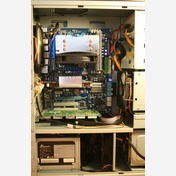 Gigabyte GA-MA790FXT-UD5P mounted in Antec P182
